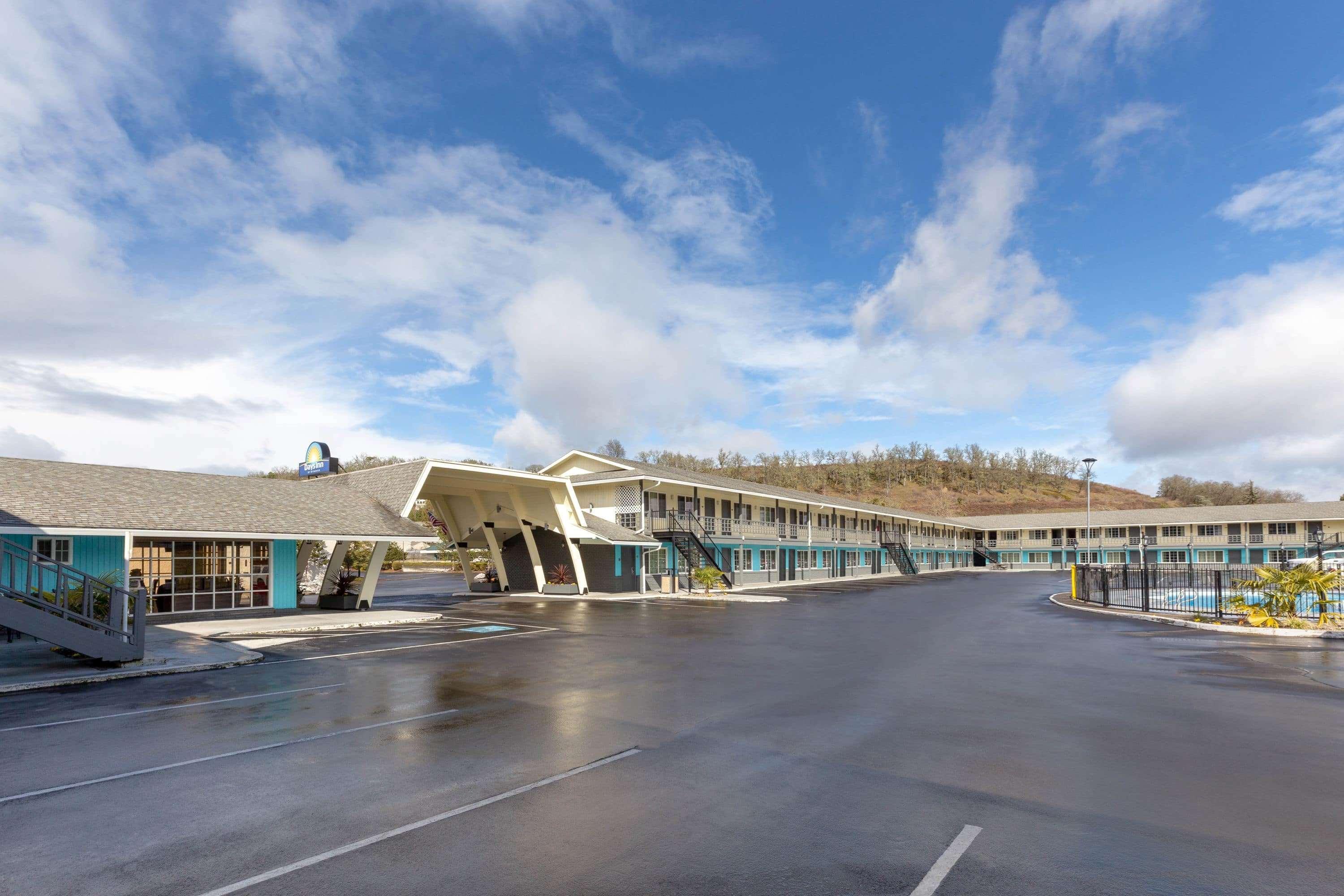 Rosewood Inn & Suites Roseburg Exterior foto