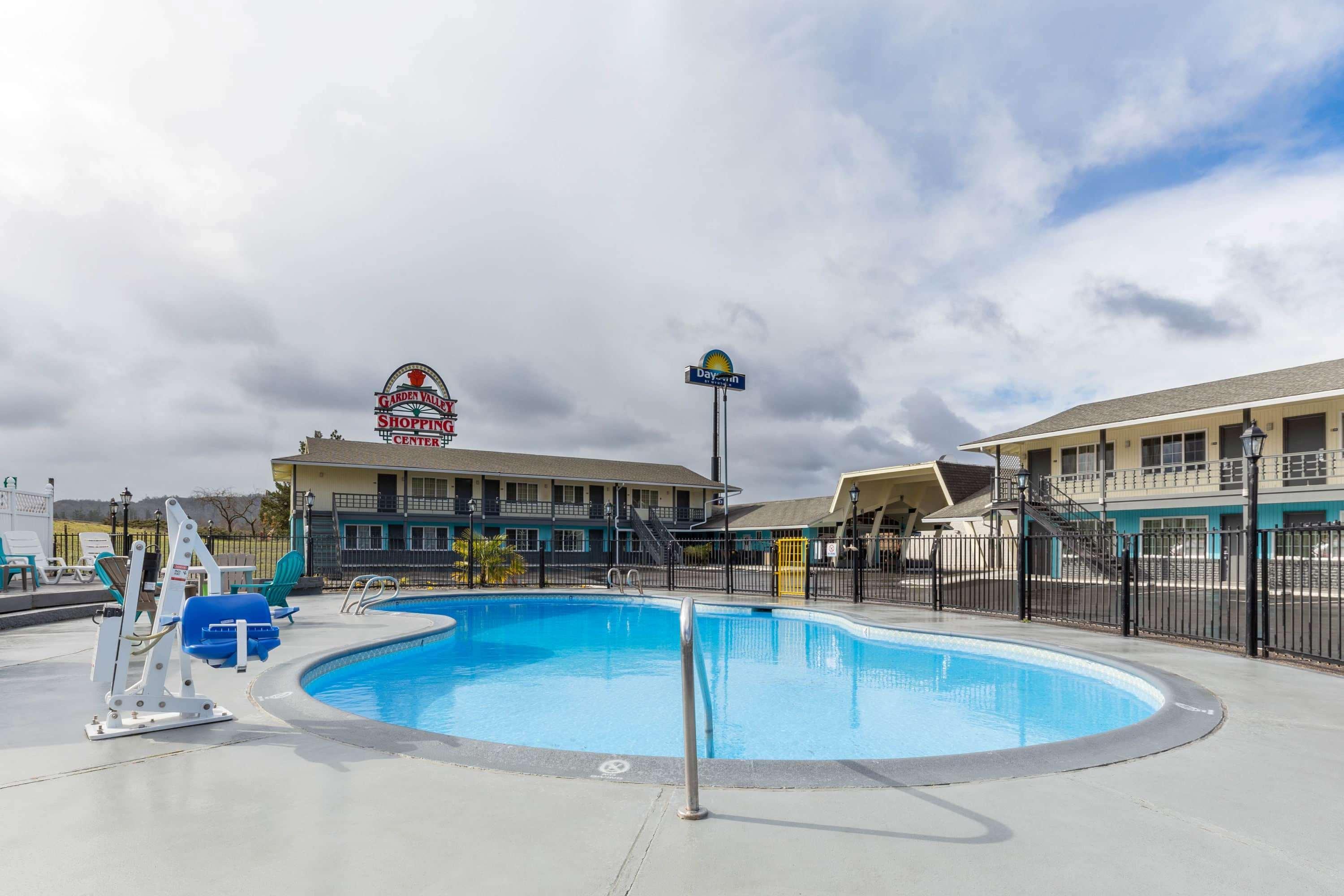 Rosewood Inn & Suites Roseburg Exterior foto