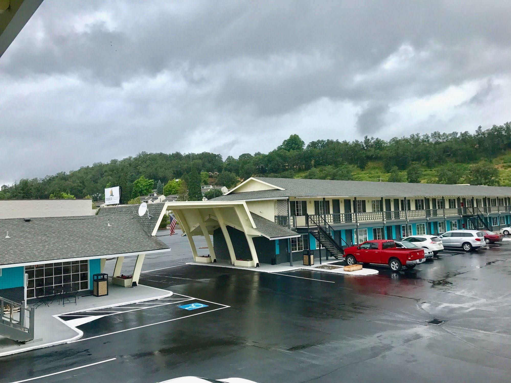 Rosewood Inn & Suites Roseburg Exterior foto