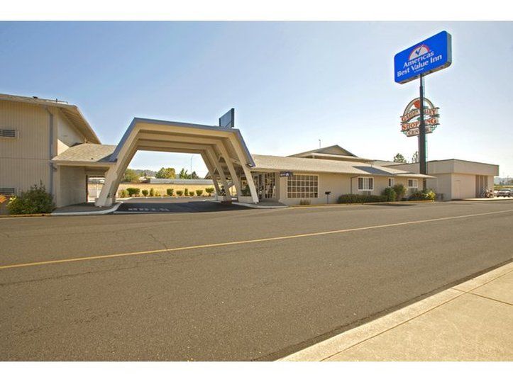 Rosewood Inn & Suites Roseburg Exterior foto